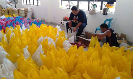 Thousands of Carles residents beg for food