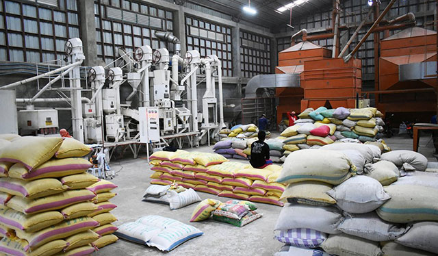 Rice processing centers cater to at least 18k farmers in Western Visayas