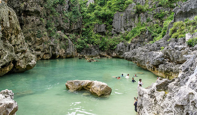 Iloilo mayor urges tourists to report erring tour operators, resorts