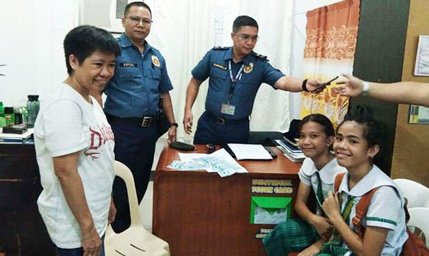 2 Iloilo City students return money worth P30K