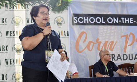 300 farmers graduate from DA’s school-on-air program on corn technologies