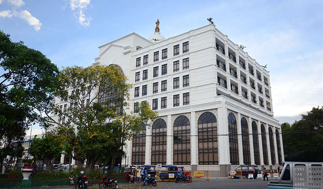 Shorter work days for City Hall employees mulled