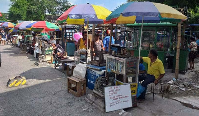 1-year free rent of Cacho lot granted to sidewalk vendors