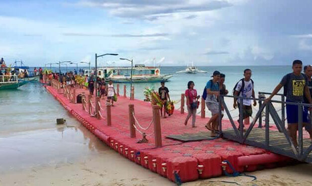 Pontoon bridge fee collection in Boracay stopped