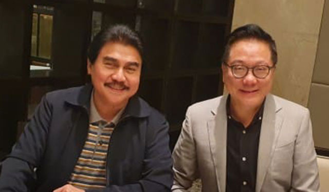 Tycoon Andrew Tan Bacolod’s new adopted son, honorary mayor