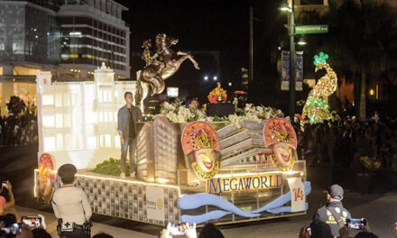 Dinagyang’s parade of lighted floats draws thousands