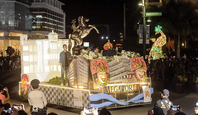 Dinagyang’s parade of lighted floats draws thousands