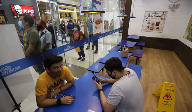 Iloilo City malls are safe, says Treñas