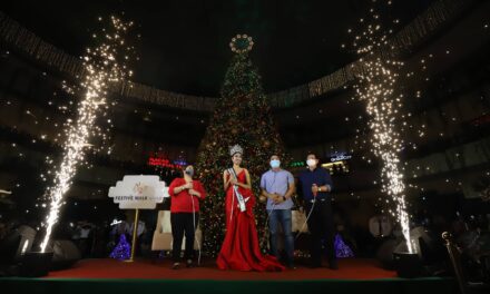 Rabiya Mateo leads giant Christmas tree lighting in Iloilo Business Park
