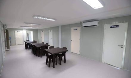 DPWH turns over health care facilities to Iloilo City