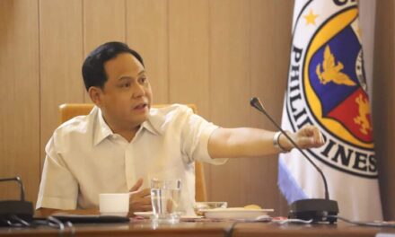 Defensor willing to get COVID-19 vaccine first to allay public fears