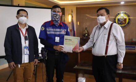 Iloilo City traffic enforcer cited as ‘modern-day hero’