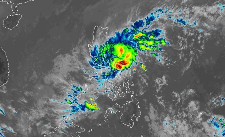 PAGASA lifts storm signal in Iloilo; Auring weakens into LPA
