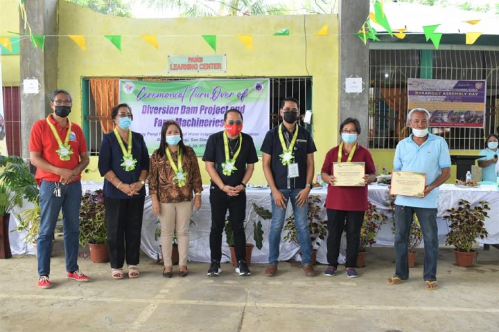 P5M worth of projects turned over to Iloilo farmers