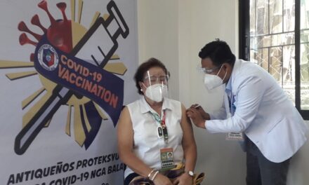 Cadiao gets jab against COVID-19