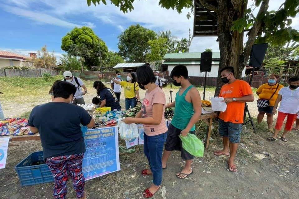 Lambunao opens honest community pantry