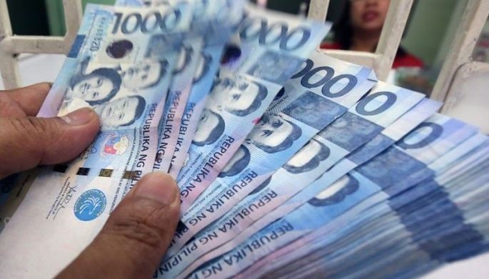 DSWD distributes livelihood aid in Passi City