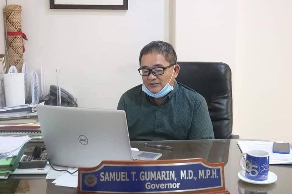 Fully vaccinated Guimaras governor tests positive for COVID-19