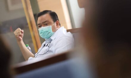 Treñas vows to sue COVID-19 vaccination slot sellers