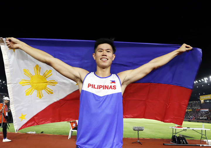 Obiena shatters PH record, wins silver in Paris tourney
