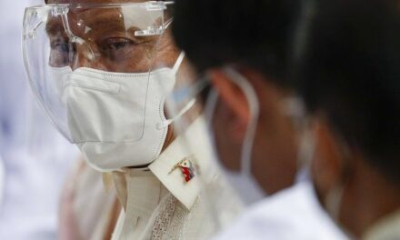 Duterte retains mandatory use of face shields