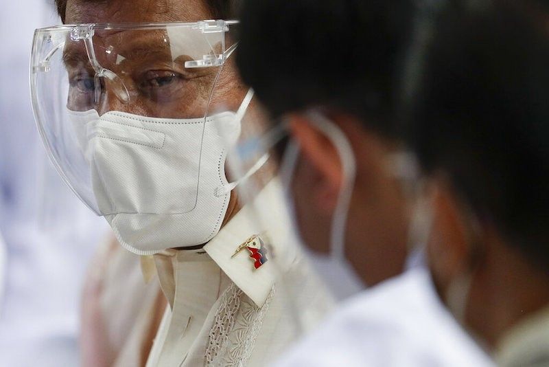 Duterte retains mandatory use of face shields