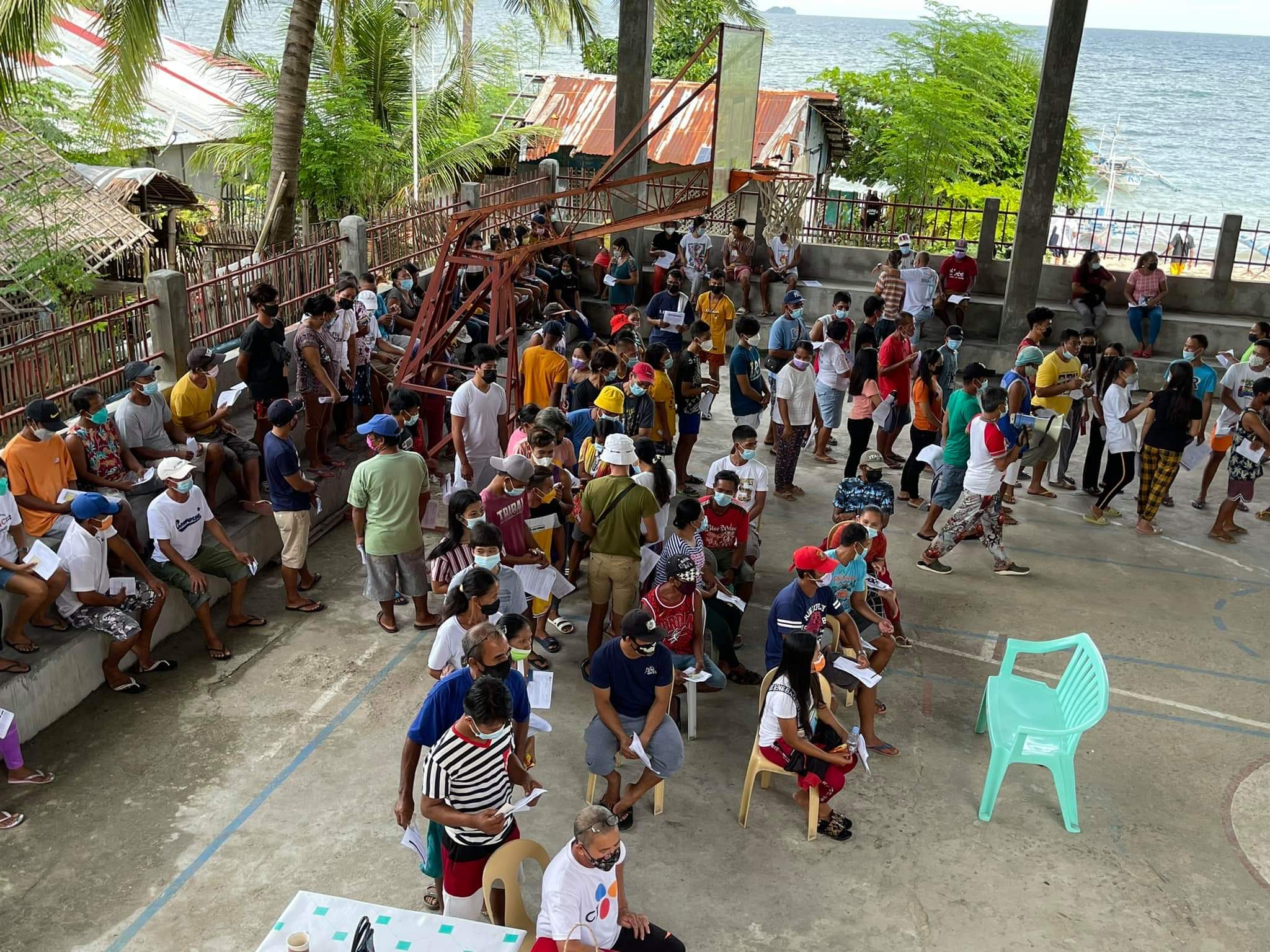 Iloilo province brings vaccination to island barangays