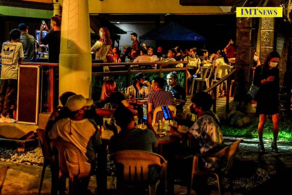 Iloilo City reopens bars, but public drinking still banned