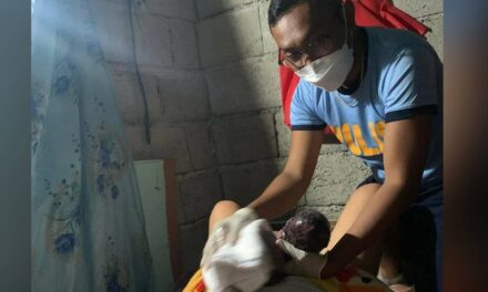 Nurse-turned-cop helps woman deliver baby in Aklan