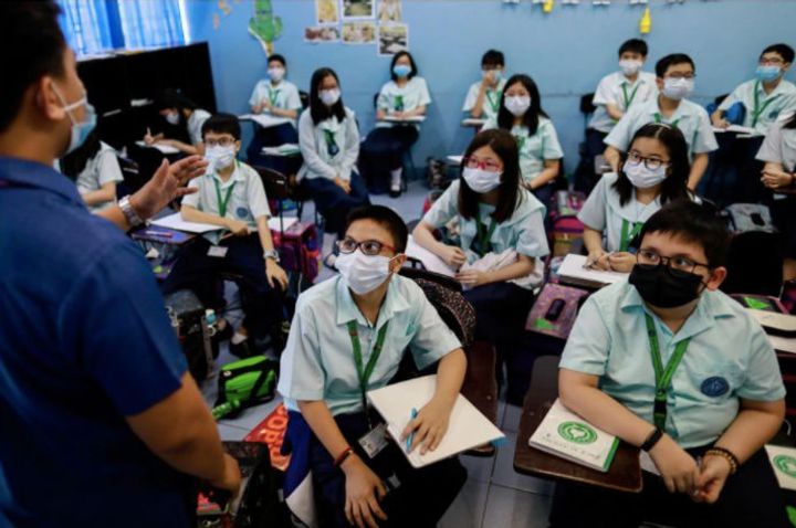 Lawmaker wants to upskill Filipino students in English