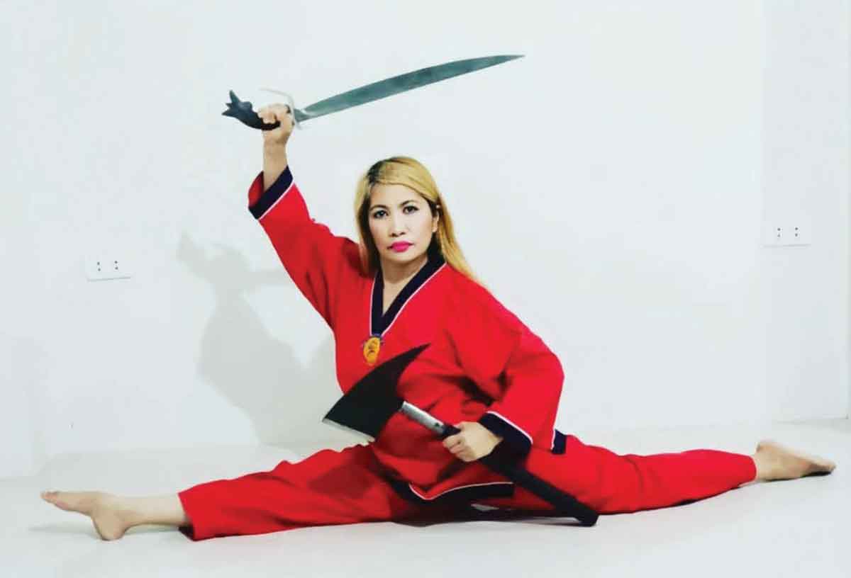 At 52, Ilongga arnisador snatches three golds