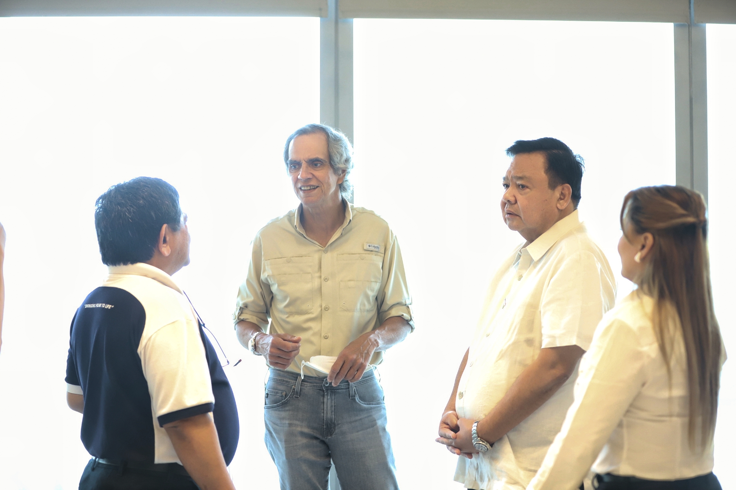 Billionaire Razon visits Iloilo
