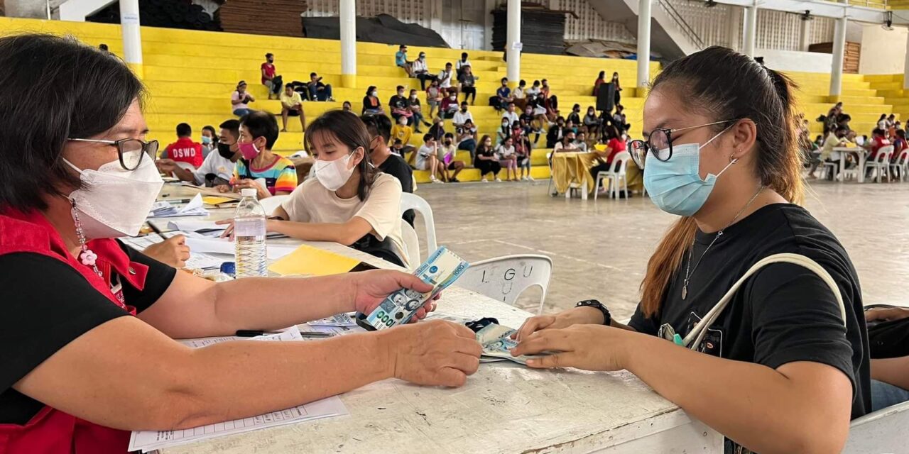 DSWD-6 temporarily stops accepting educational cash aid applicants