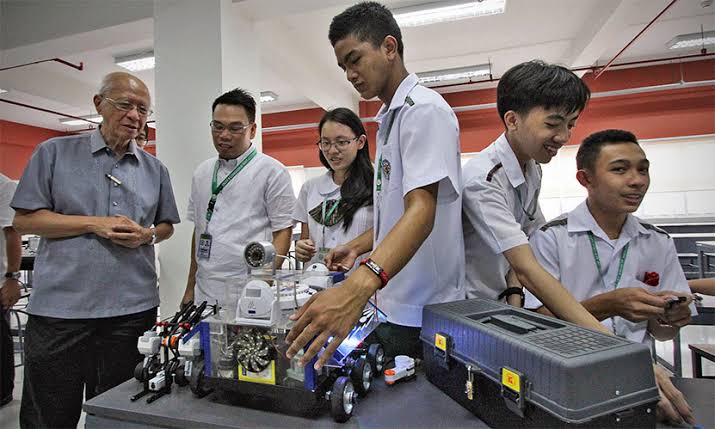 Establishment of Math, Science schools in every province pushed