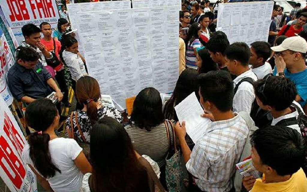 Number of jobless Filipinos rises in August