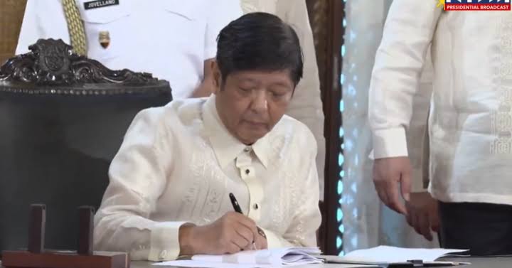 Marcos signs ‘long overdue’ law curbing spread of text scams