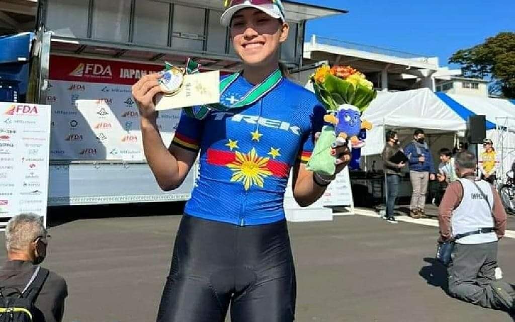 Bacolod cyclist snatches gold in Japan