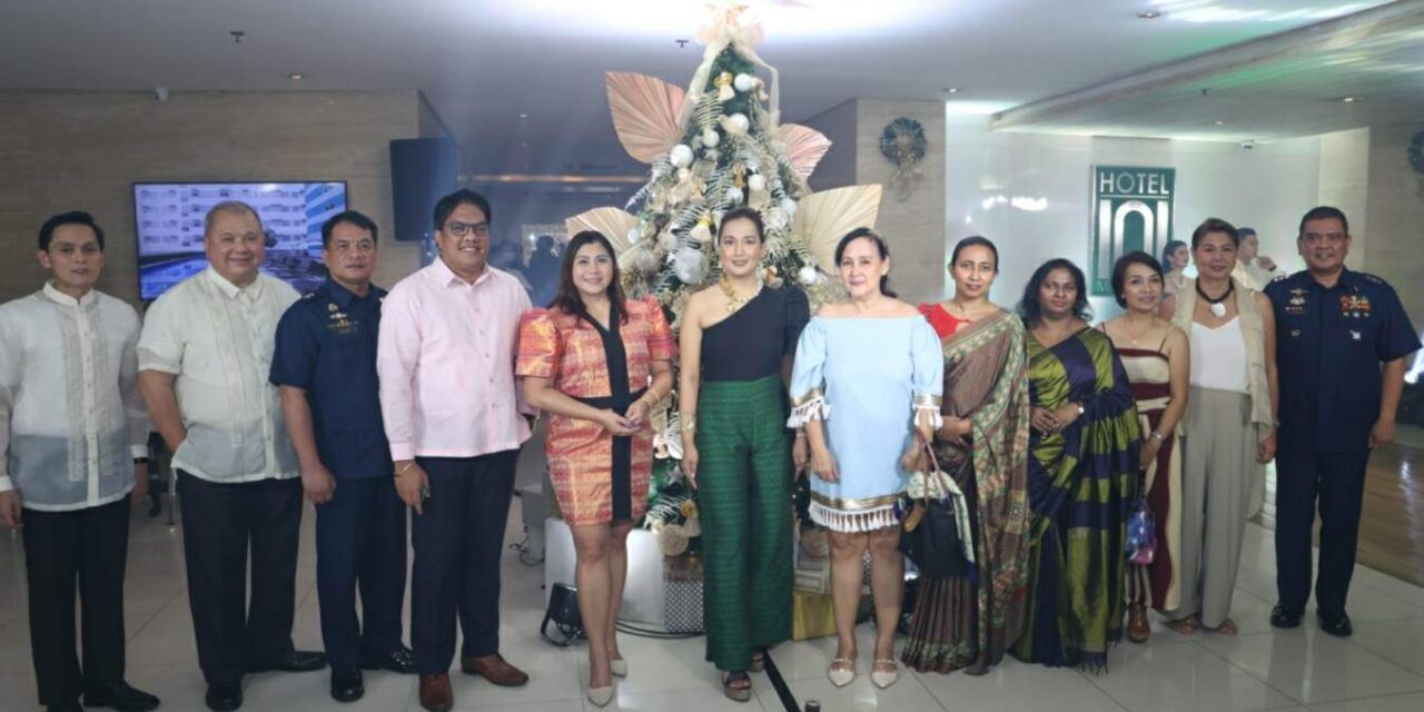 HOTEL 101 GROUP honors 101 STAY GREEN champions during hotels’ Christmas Tree Lighting