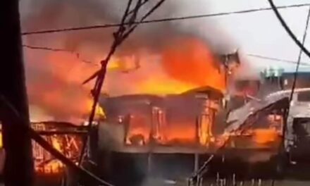 Fire razes 7 houses in Compania, Molo