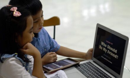 JW.ORG brings the Bible to people’s fingertips