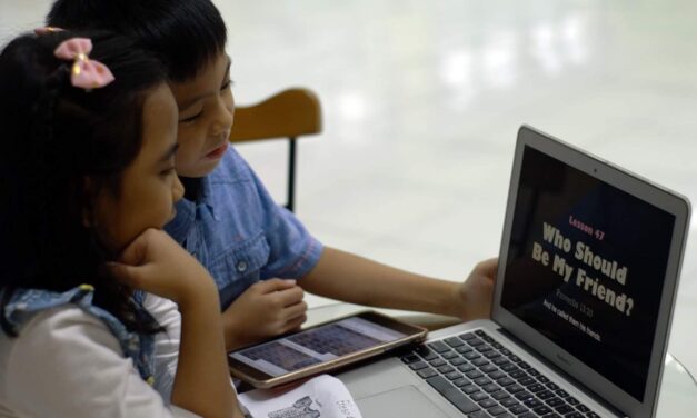 JW.ORG brings the Bible to people’s fingertips
