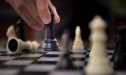 Iloilo makes threatening appearance, hammers Mindoro in PCAP opener