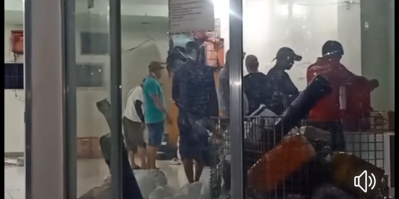 No guards, no CCTV cams