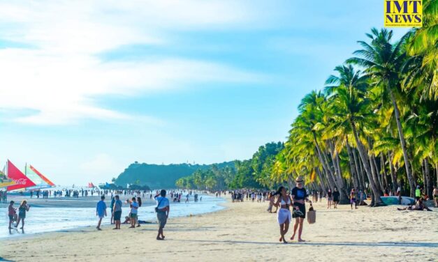 Almost 1M tourists visit Boracay in January-May