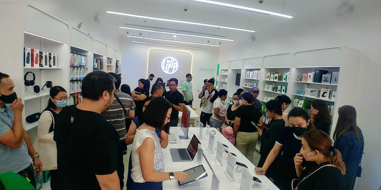 The Loop by Power Mac Center opens in Iloilo City