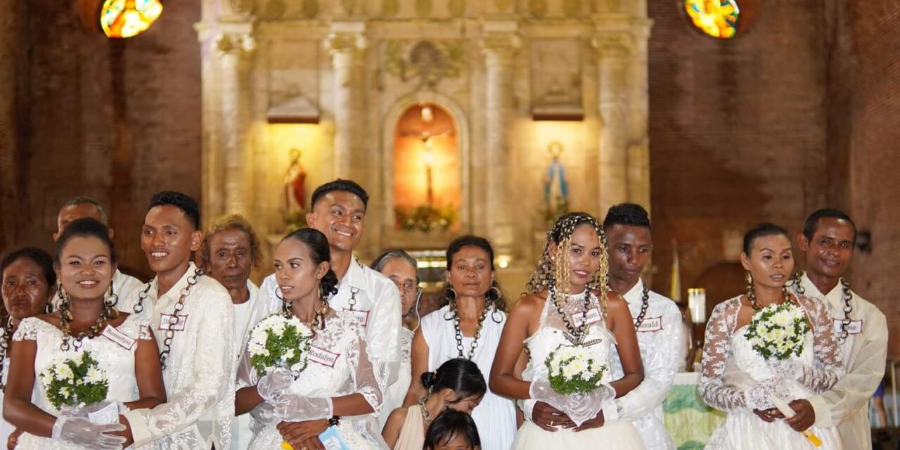 4 Ati couples get married in Cabatuan, Iloilo