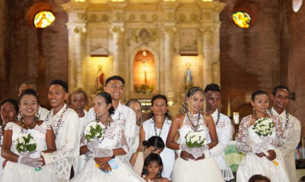 4 Ati couples get married in Cabatuan, Iloilo